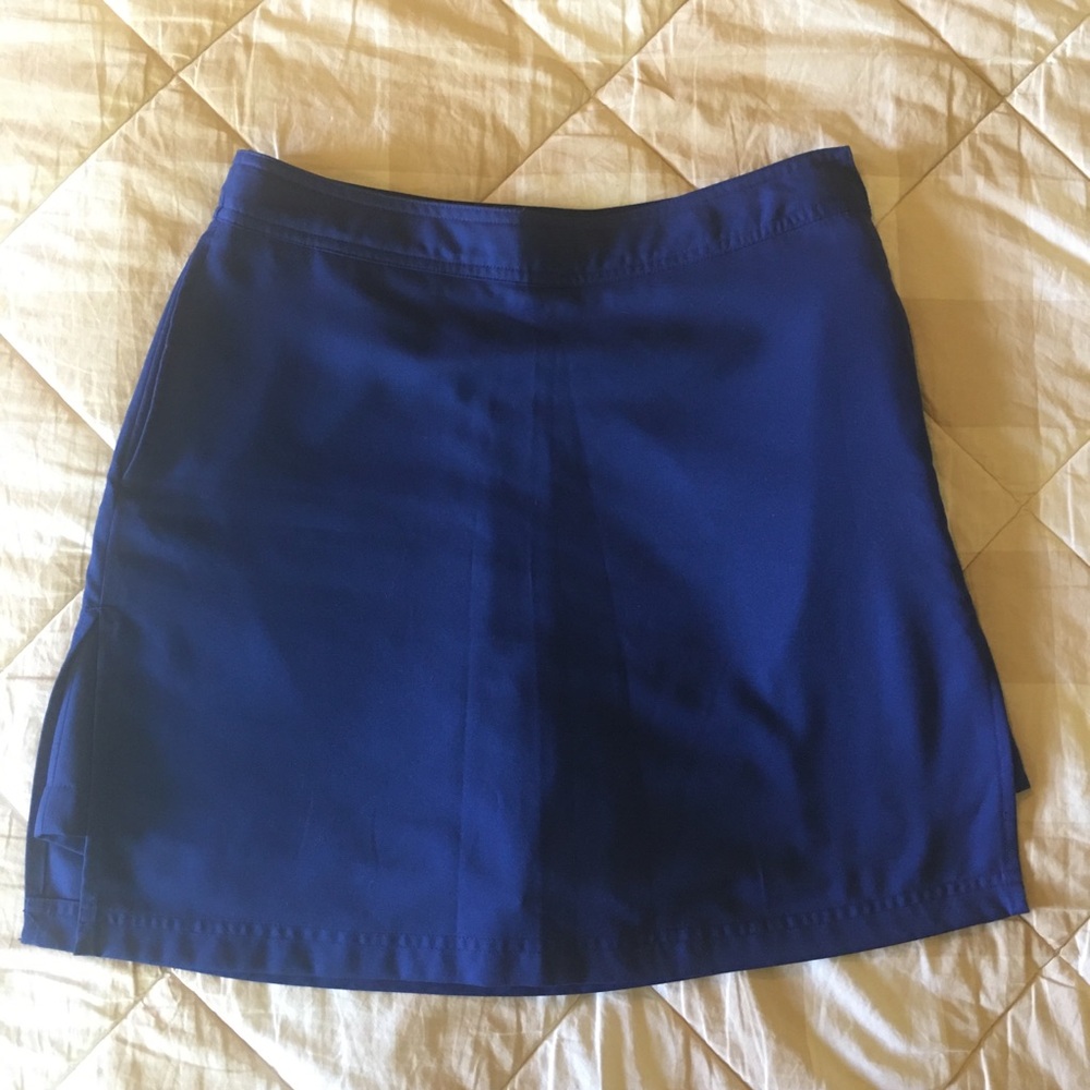 Greg Norman Play Dry Moisture Wicking Golf Skort Size 2 Adjustable Waist